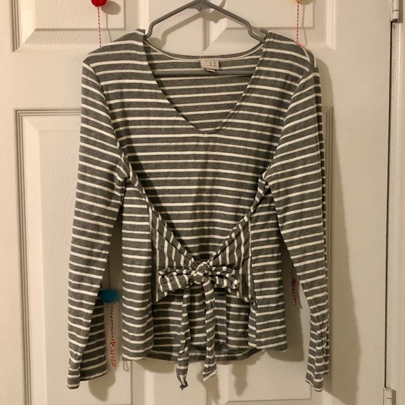 Grey & White Striped Blouse; brand: a new day; size :M - Picture 1 of 5